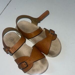 Cat&Jack toddler girl sandals. Size 8. Colors :Brown.